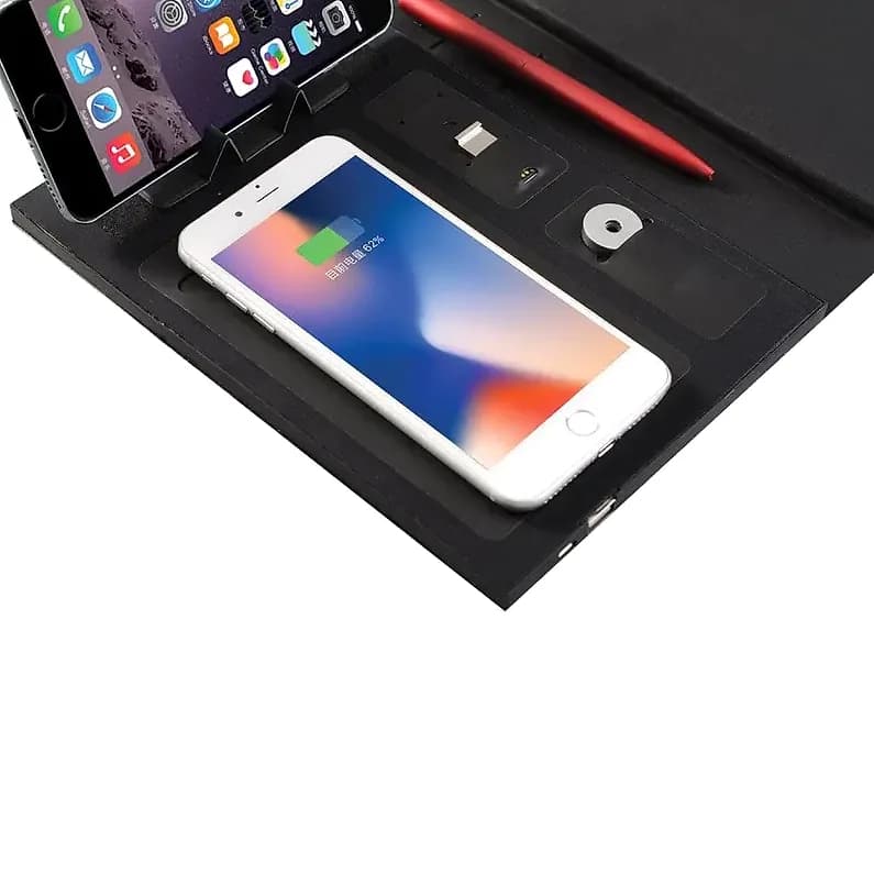 promosyon siyah katlanır telefon standı, iki telefon ve kırmızı kalem, ekranda yüzde 62 yazısı