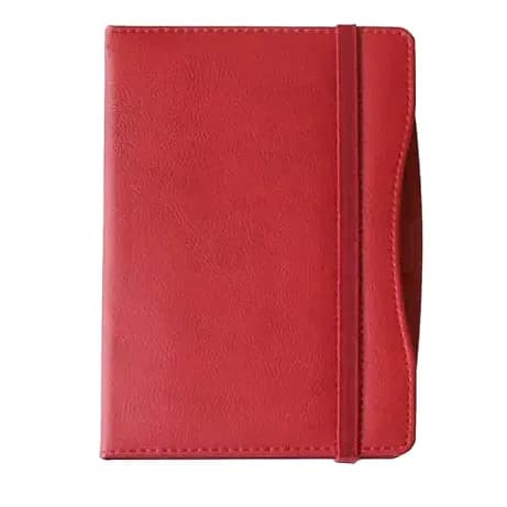 Kırmızı suni deri dokulu defter, dikey lastik bant ve sağda kalem yuvası; promosyon ürünü