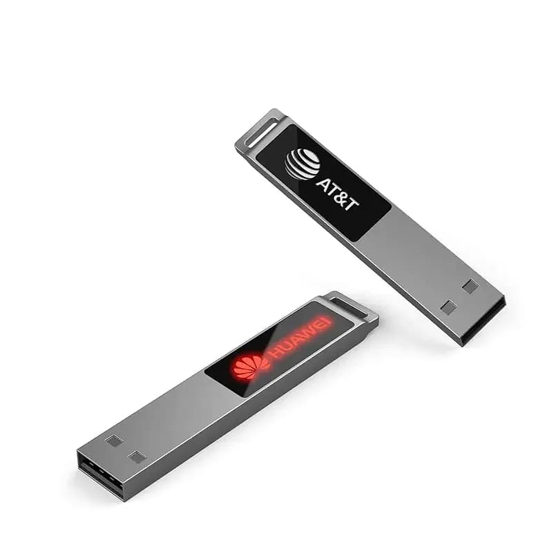 promosyon iki adet metal gövdeli USB bellek, beyaz ve kırmızı marka baskılı paneller